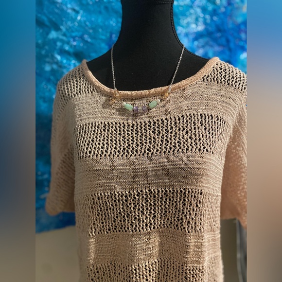 Beige short sleeve top - Picture 8 of 10